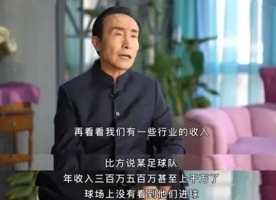 而且，叶辰出手的时候心中怒气极大，所以对这些保镖完全没有任何同情，直接下了狠手，这一众人不是断手就是断脚，全部躺在院子里惨叫连连。